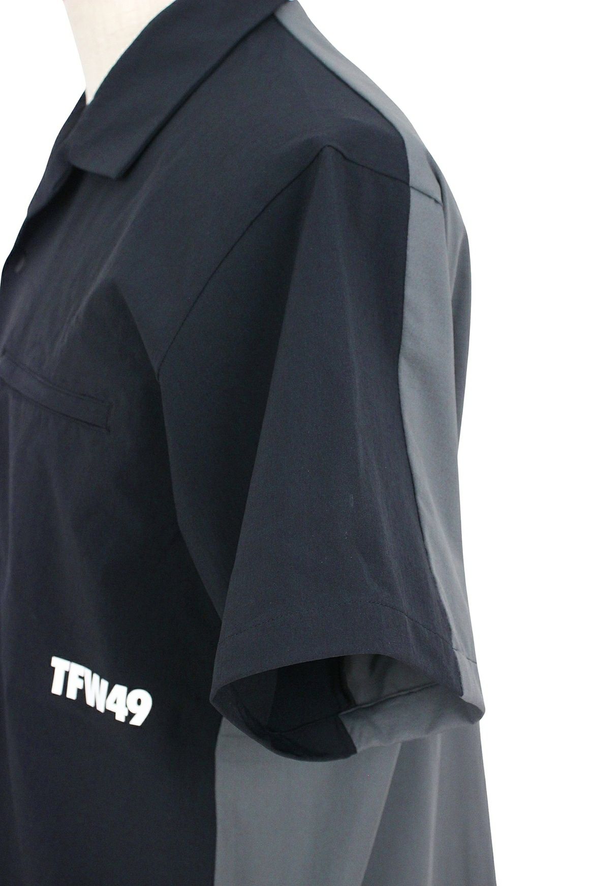 ティーエフダブリューフォーティーナインのカジュアルシャツ