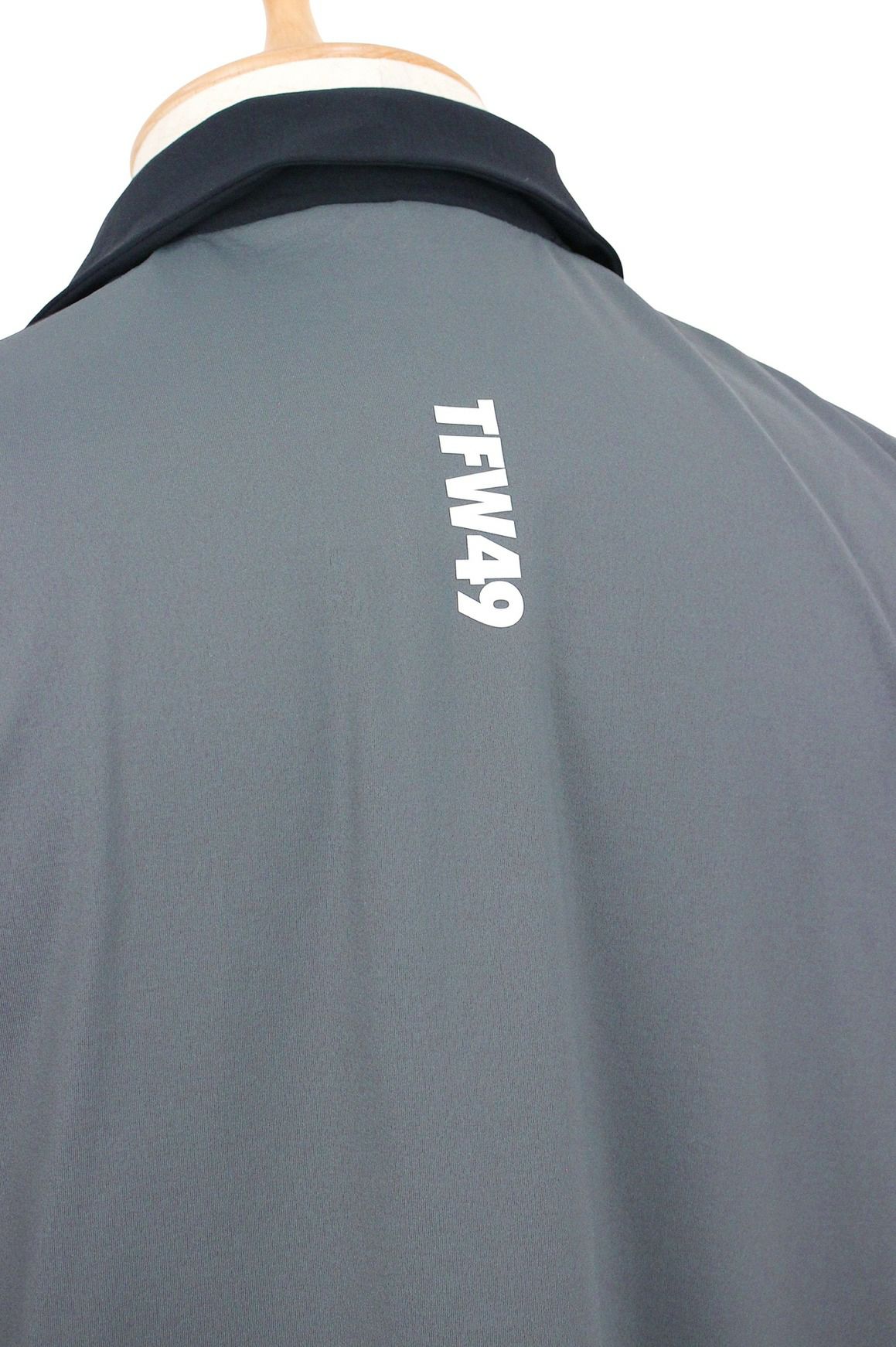 ティーエフダブリューフォーティーナインのカジュアルシャツ