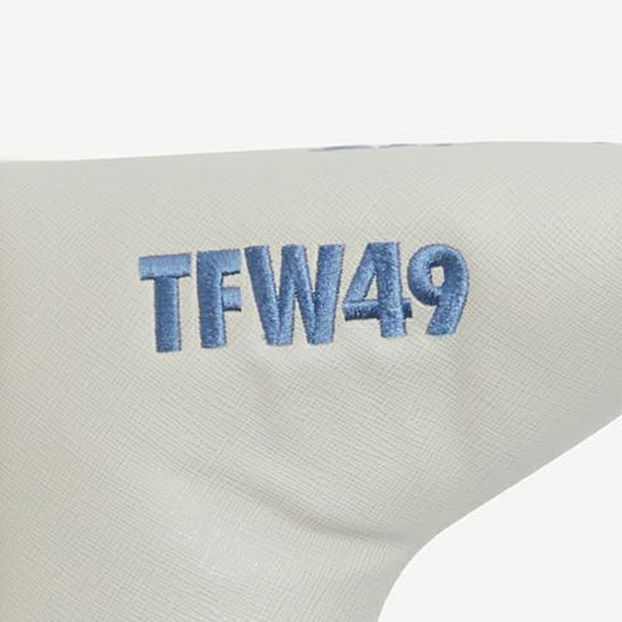 TFW49のパターカバー