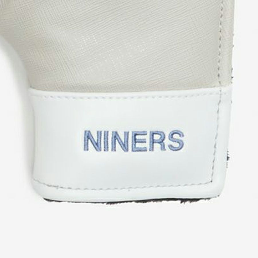 TFW49のパターカバー