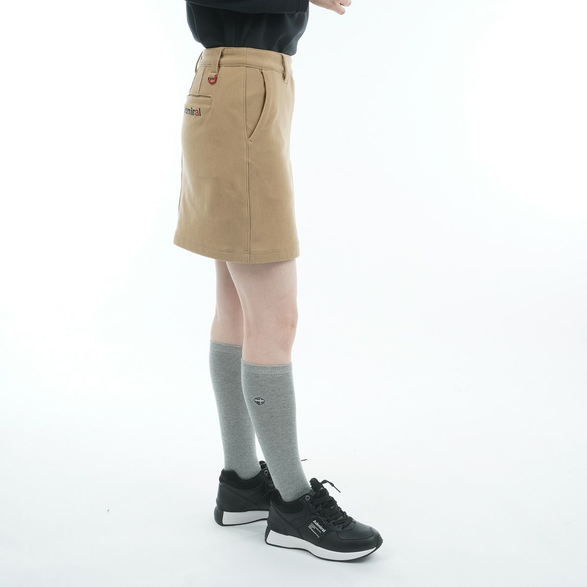 アドミラルゴルフのスカート