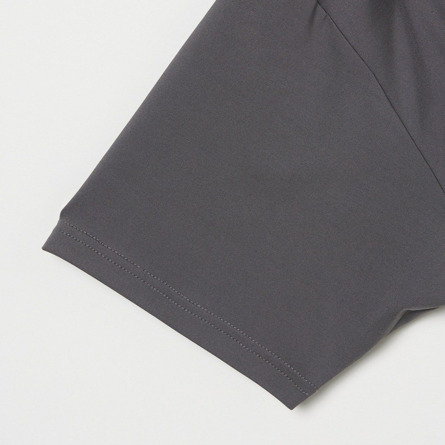 ビバハートのハイネックシャツ