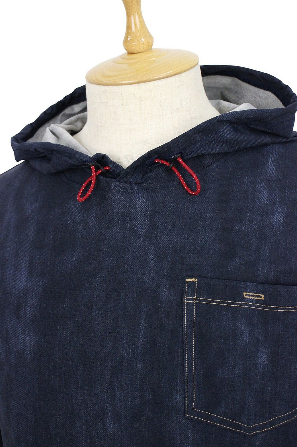 ラウラフェリーチェのTシャツ