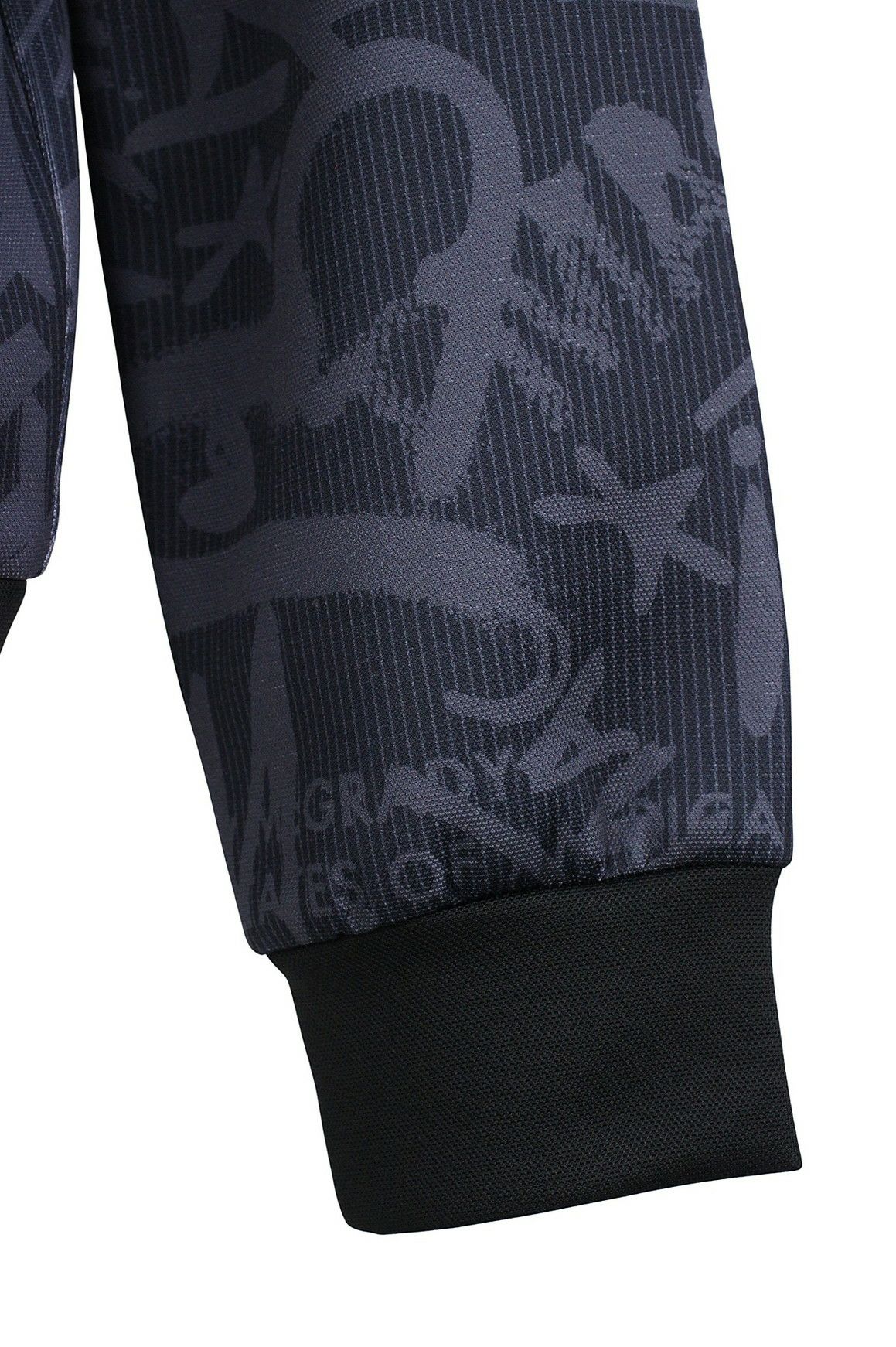 ティーマックのパーカー