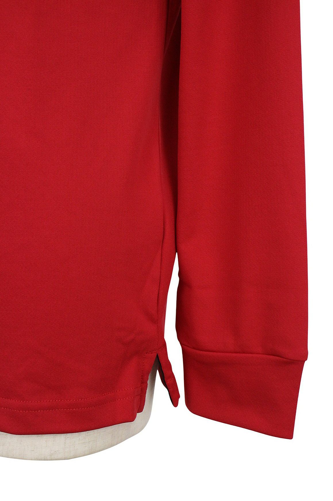 ティーマックのハイネックシャツ