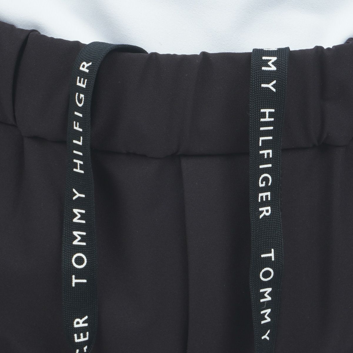 トミー ヒルフィガーのパンツ