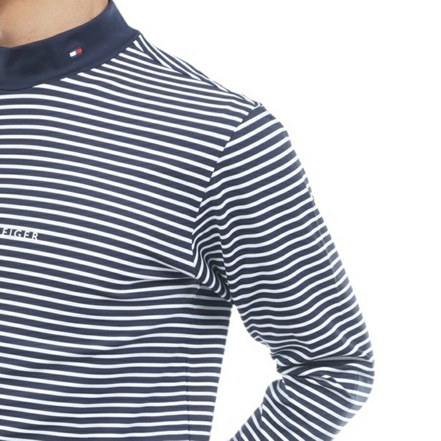 トミーヒルフィガーのハイネックシャツ