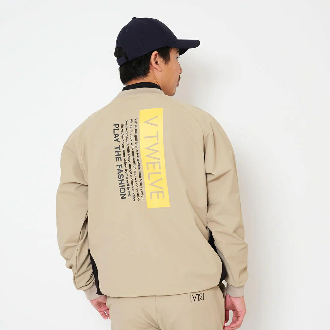 V12ゴルフのブルゾン