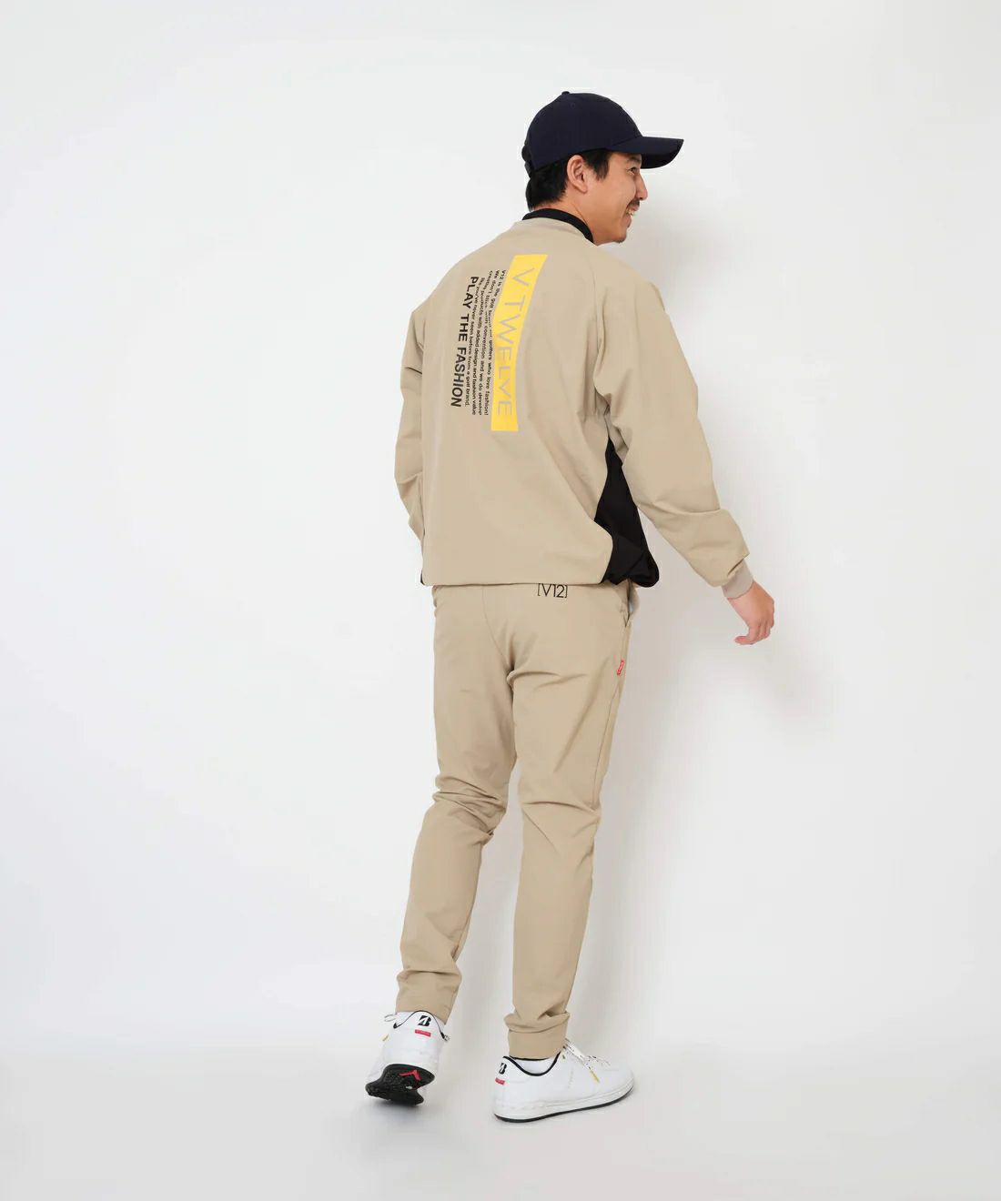 V12ゴルフのブルゾン