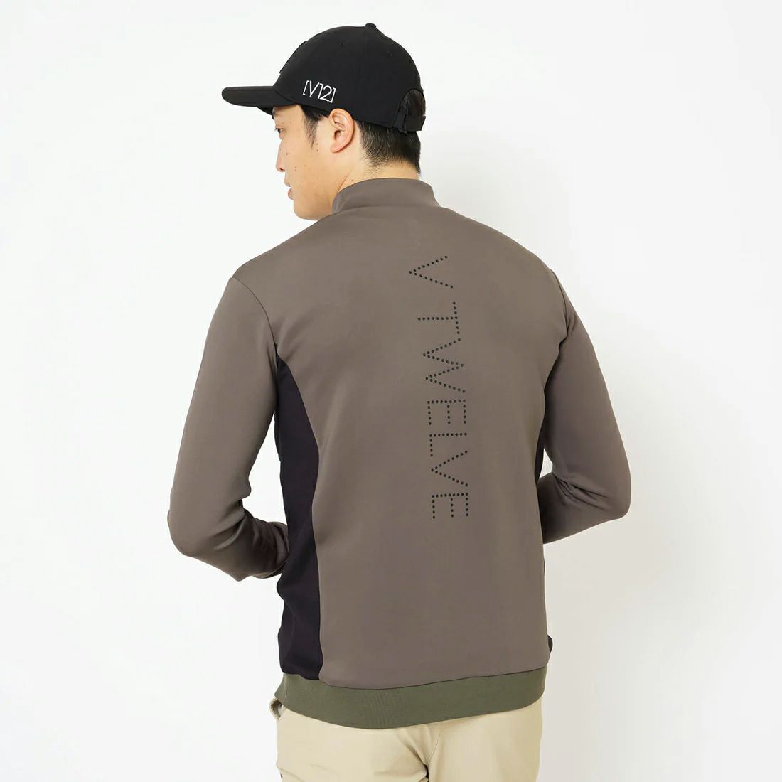 V12ゴルフのトレーナー