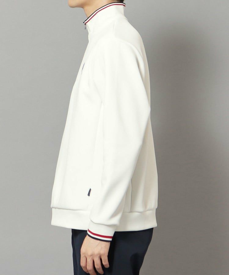 アダバットのトレーナー