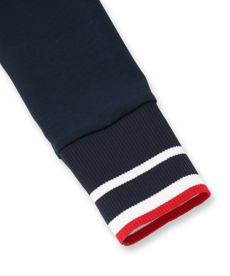 アダバットのハイネックシャツ