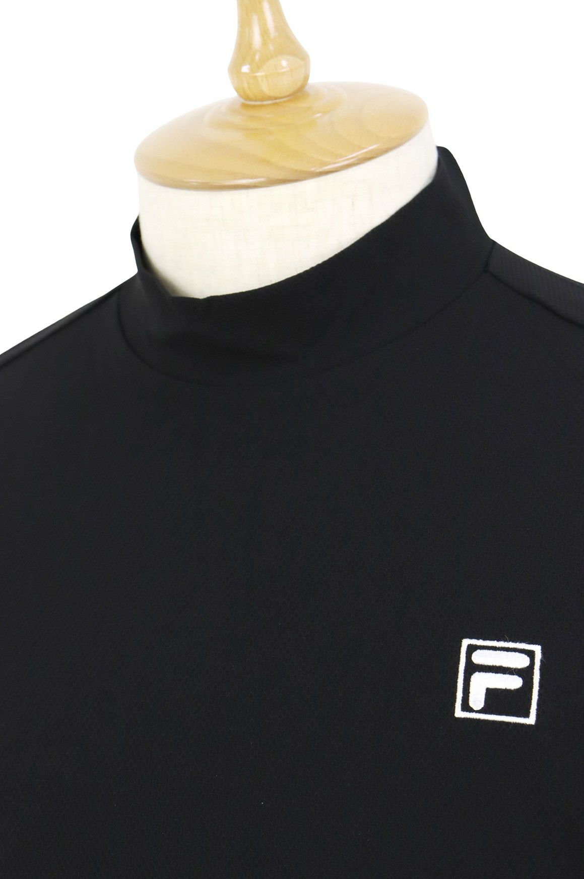 フィラゴルフのハイネックシャツ