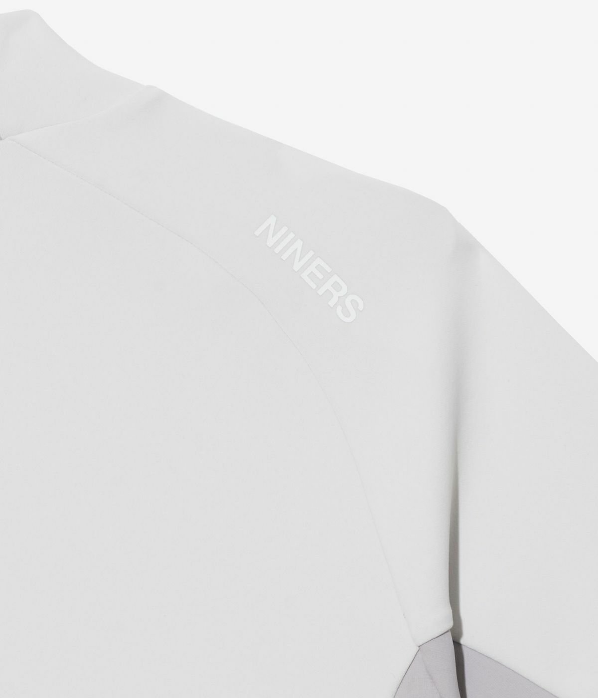 TWF49のハイネックシャツ