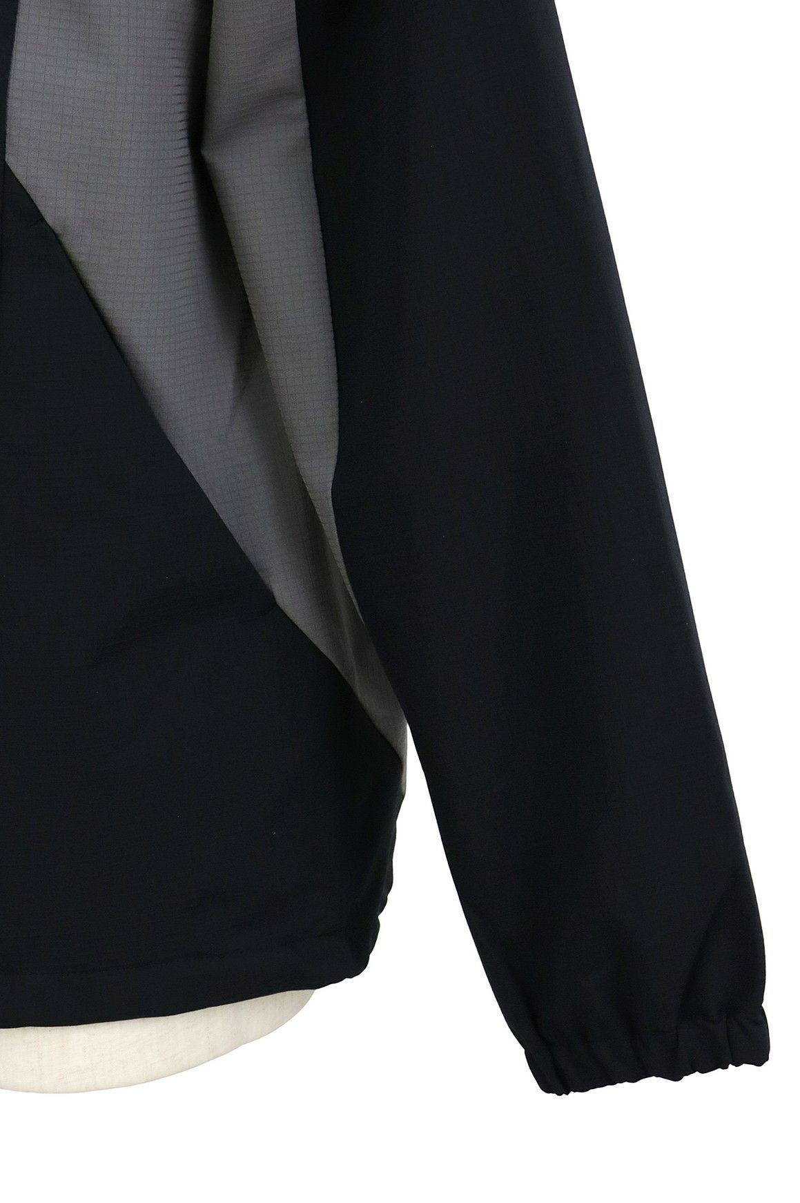 ニューバランスゴルフのブルゾン