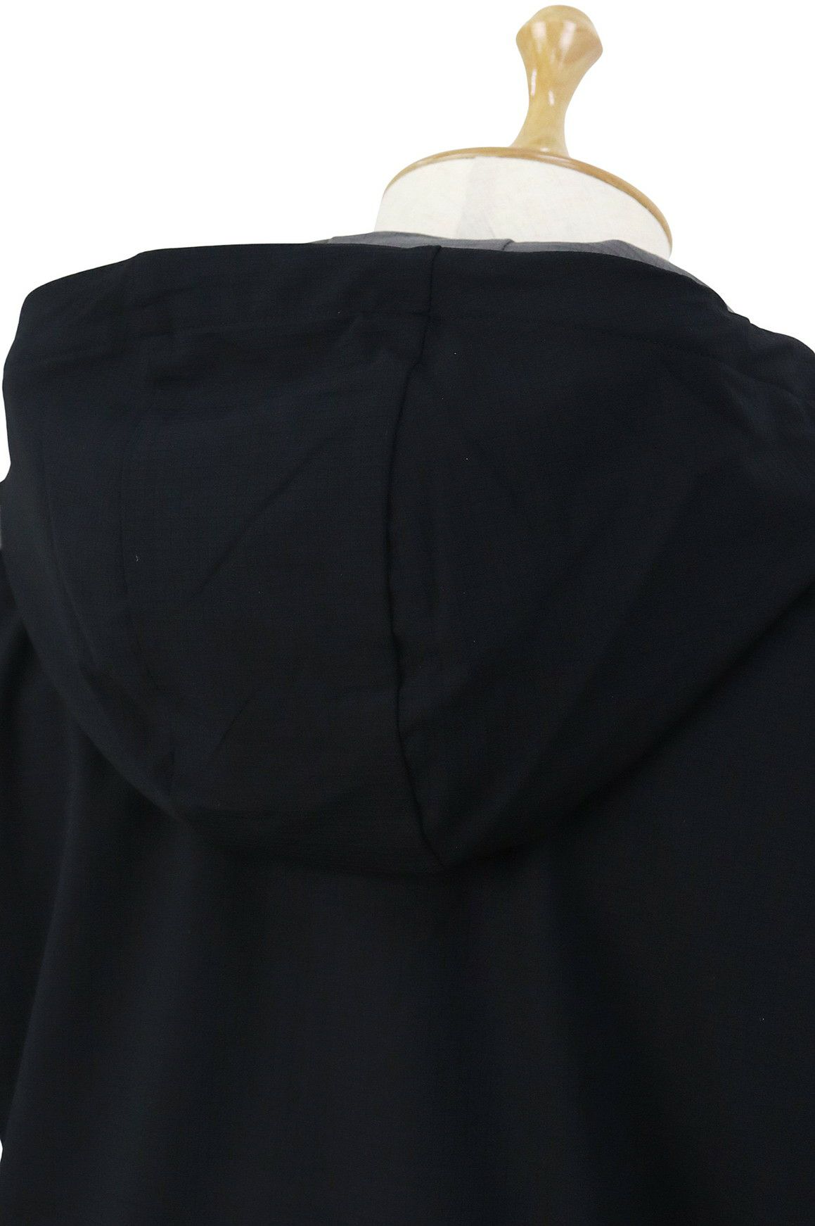 ニューバランスゴルフのブルゾン