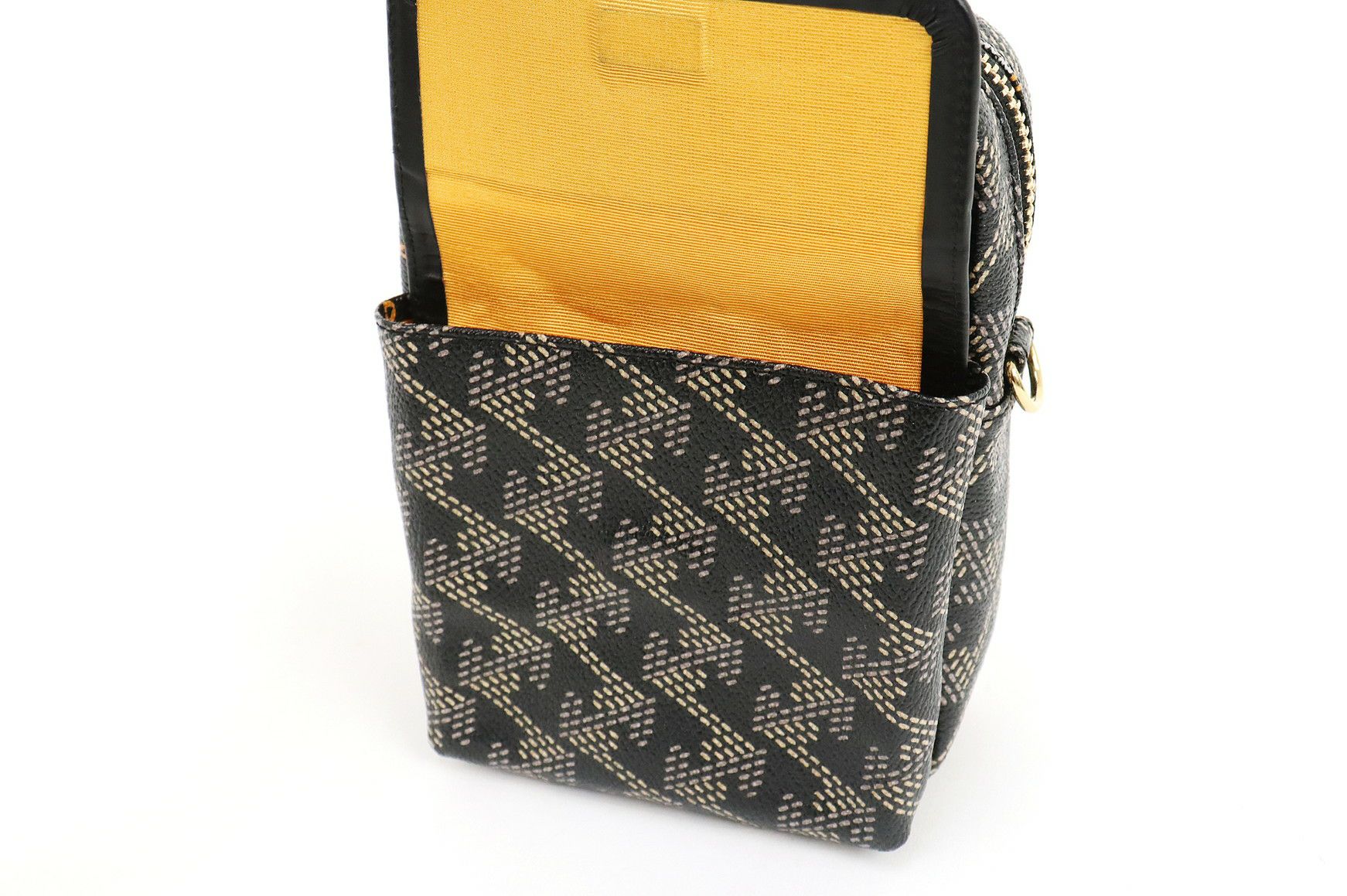 レザレクションのカートバッグ