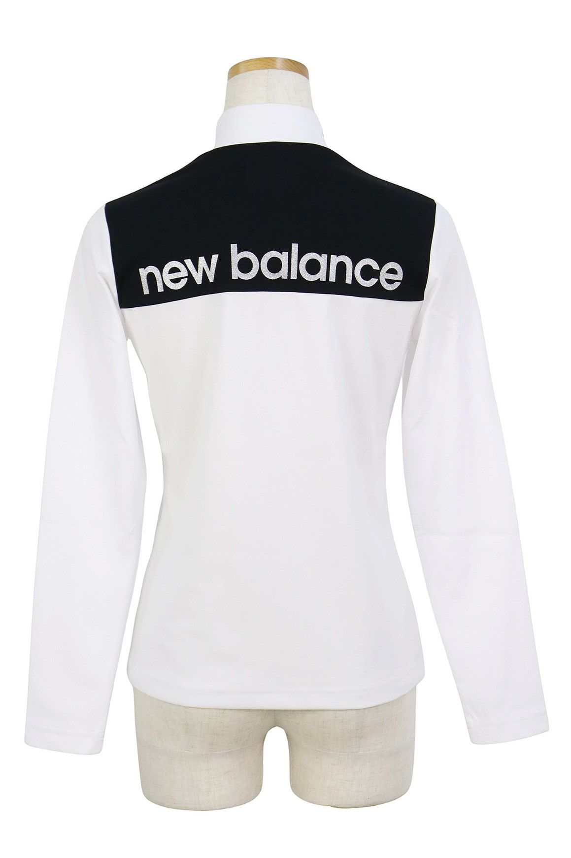 ニューバランスゴルフのハイネックシャツ