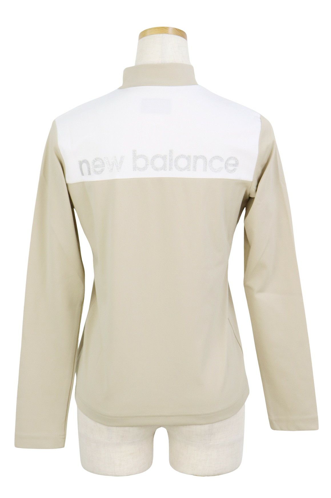 ニューバランスゴルフのハイネックシャツ