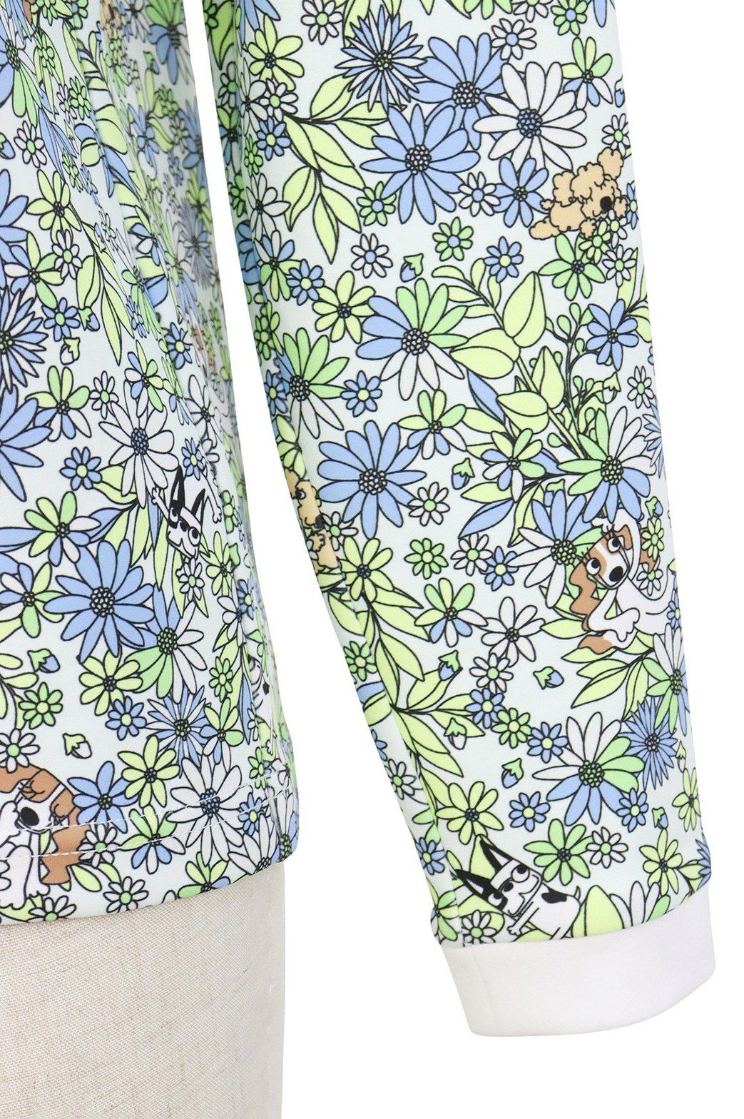 MUスポーツのハイネックシャツ