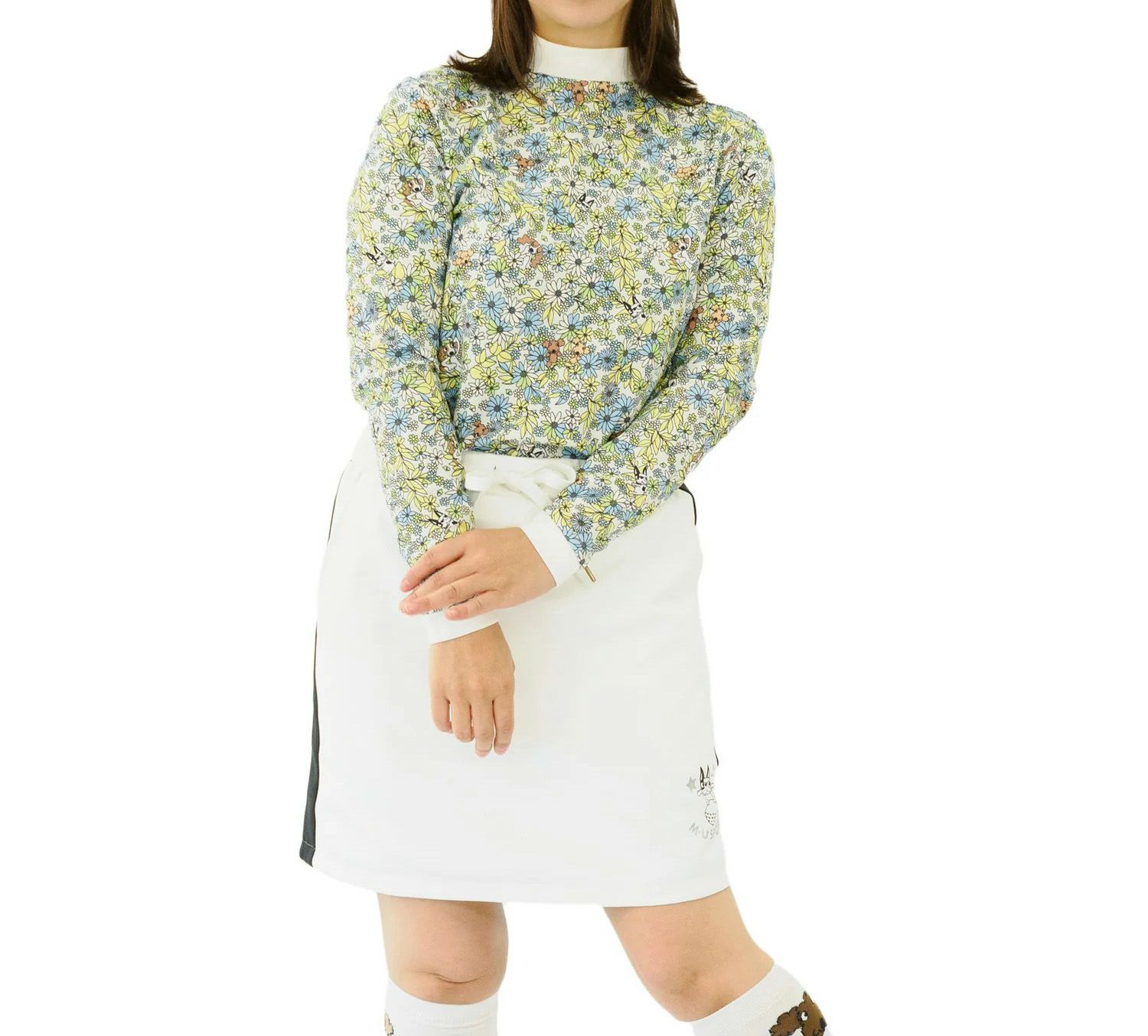 MUスポーツのハイネックシャツ