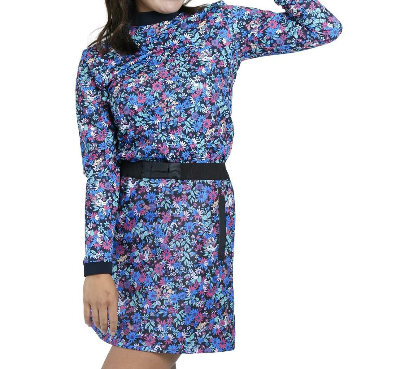 MUスポーツのハイネックシャツ