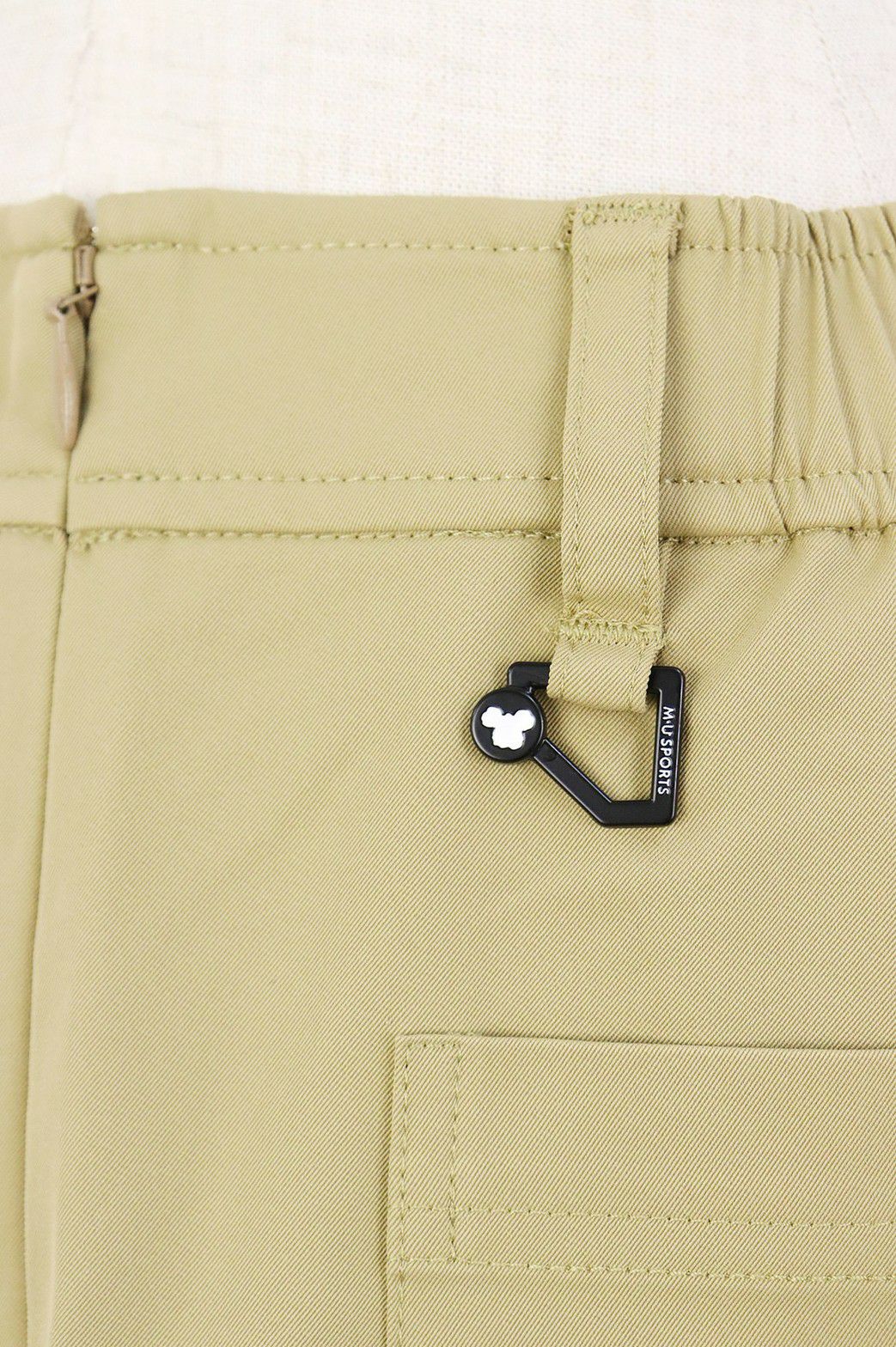 MUスポーツのパンツ