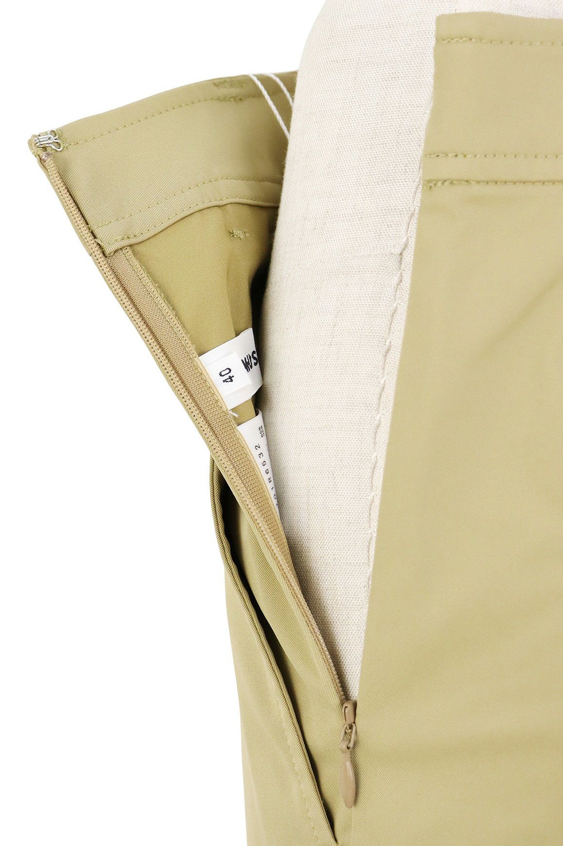 MUスポーツのパンツ