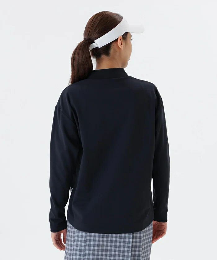 ニューバランスゴルフのハイネックシャツ