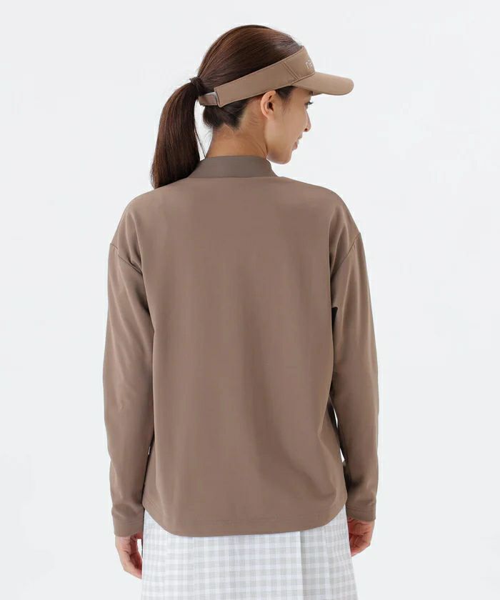 ニューバランスゴルフのハイネックシャツ