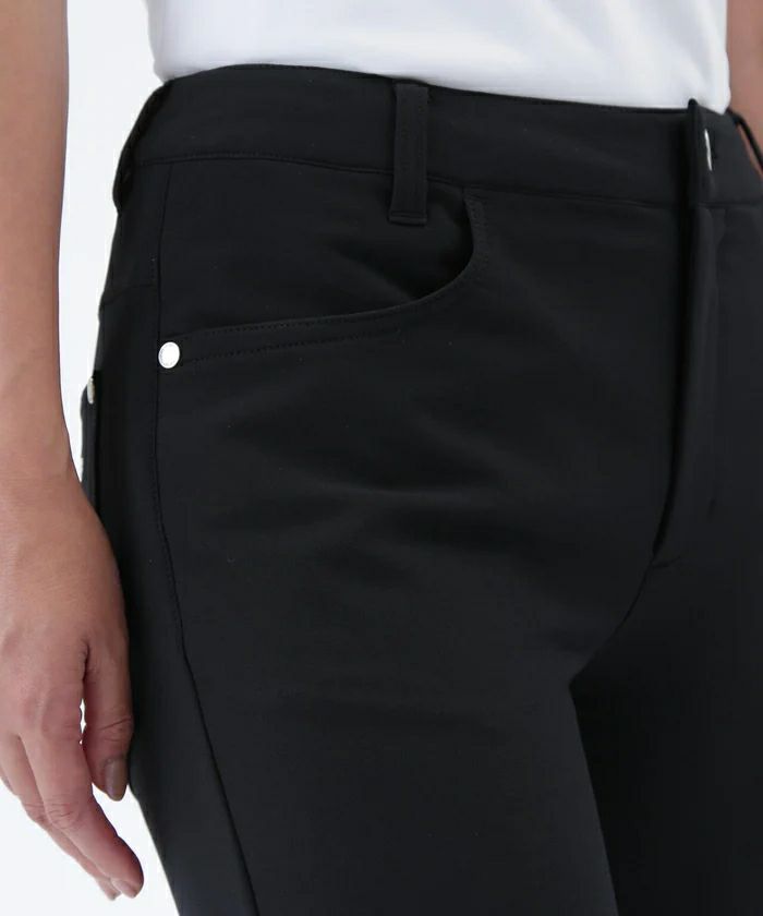 ニューバランスゴルフのパンツ