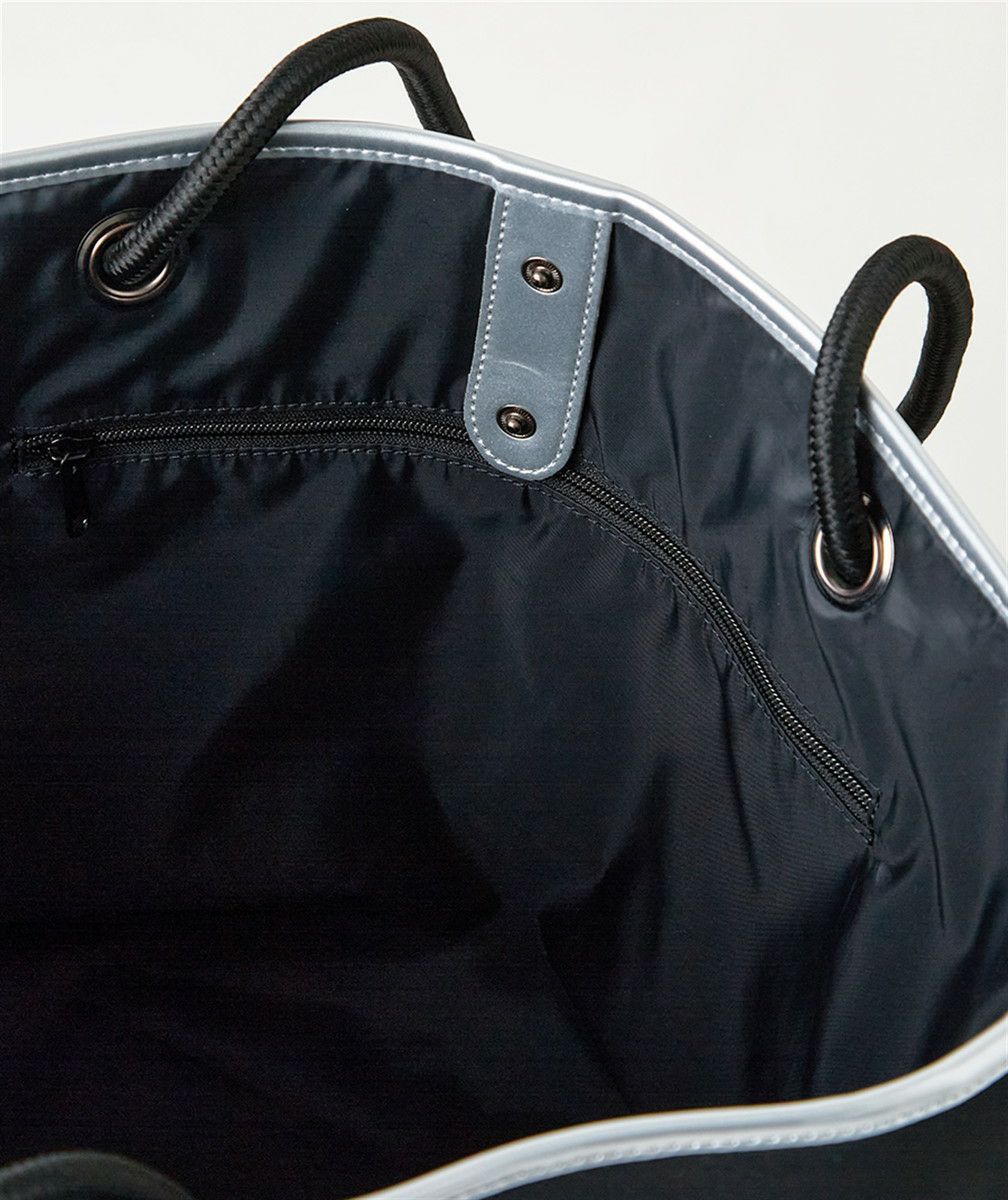 ダンスウィズドラゴンのトートバッグ