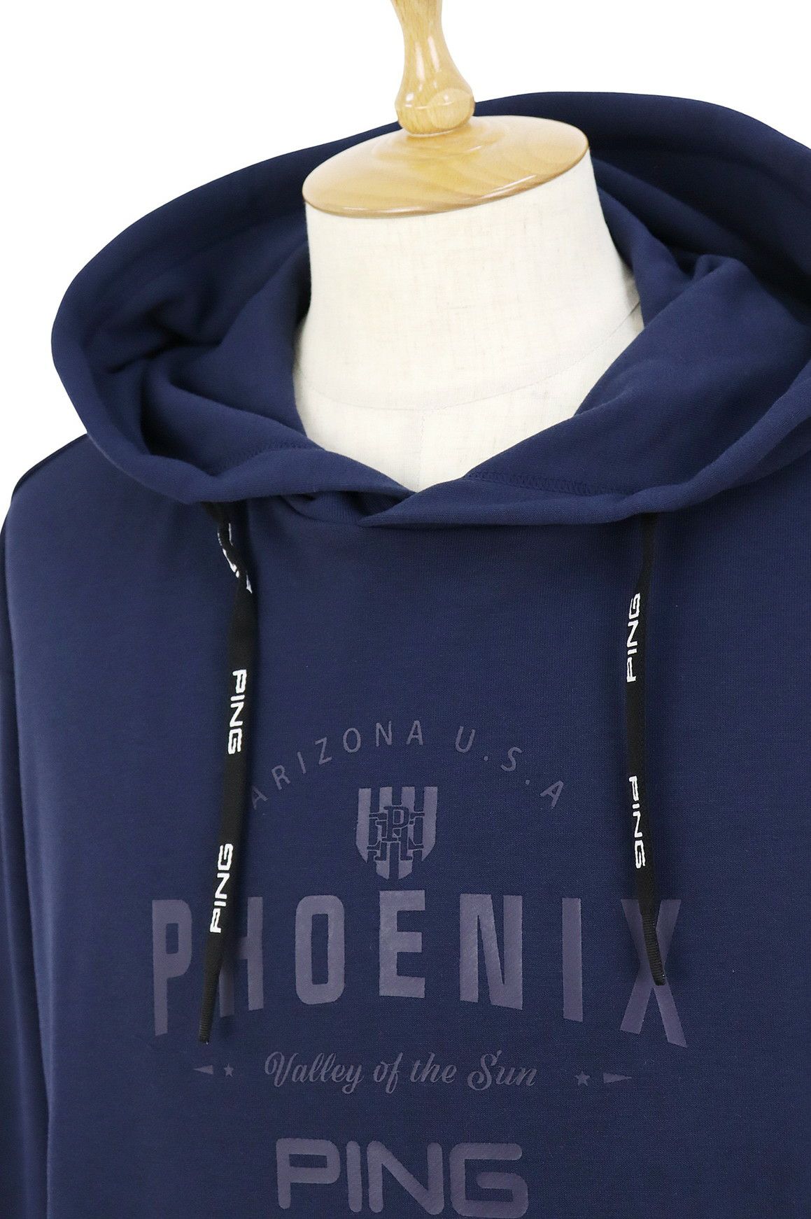 ピンのパーカー