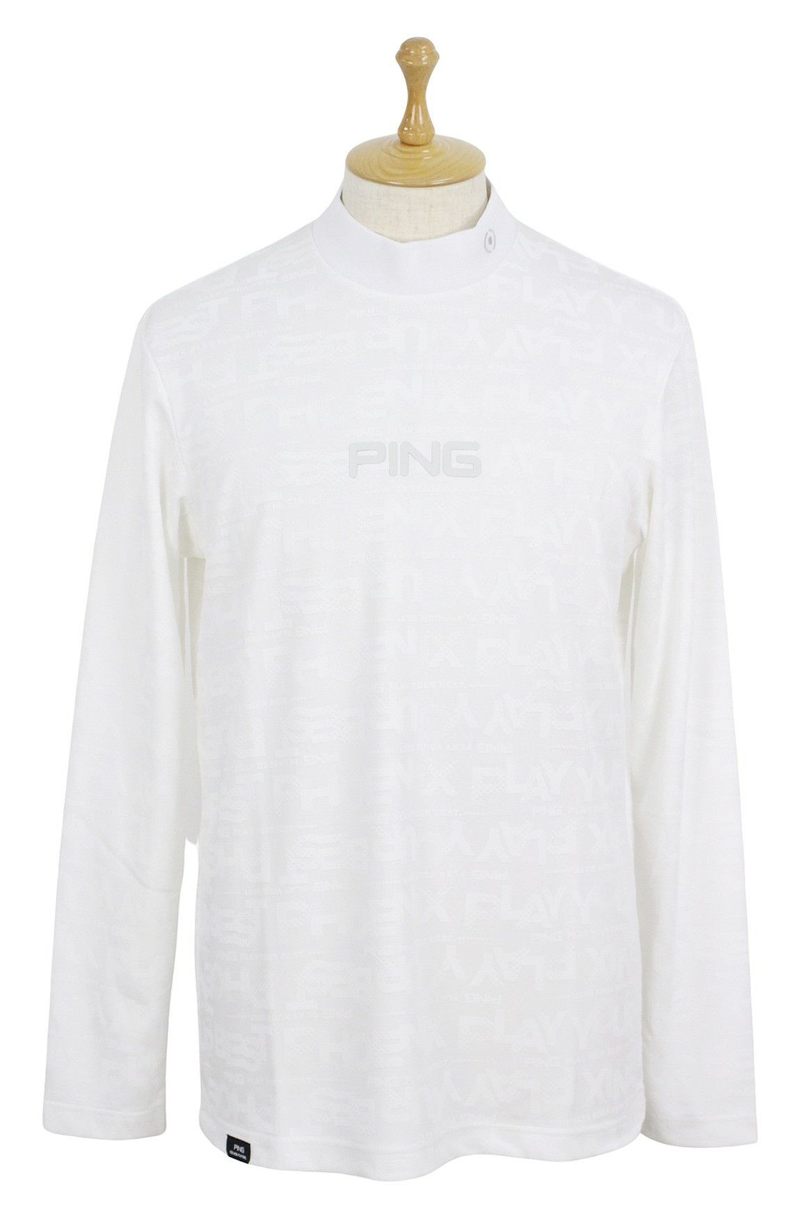 ピンのハイネックシャツ