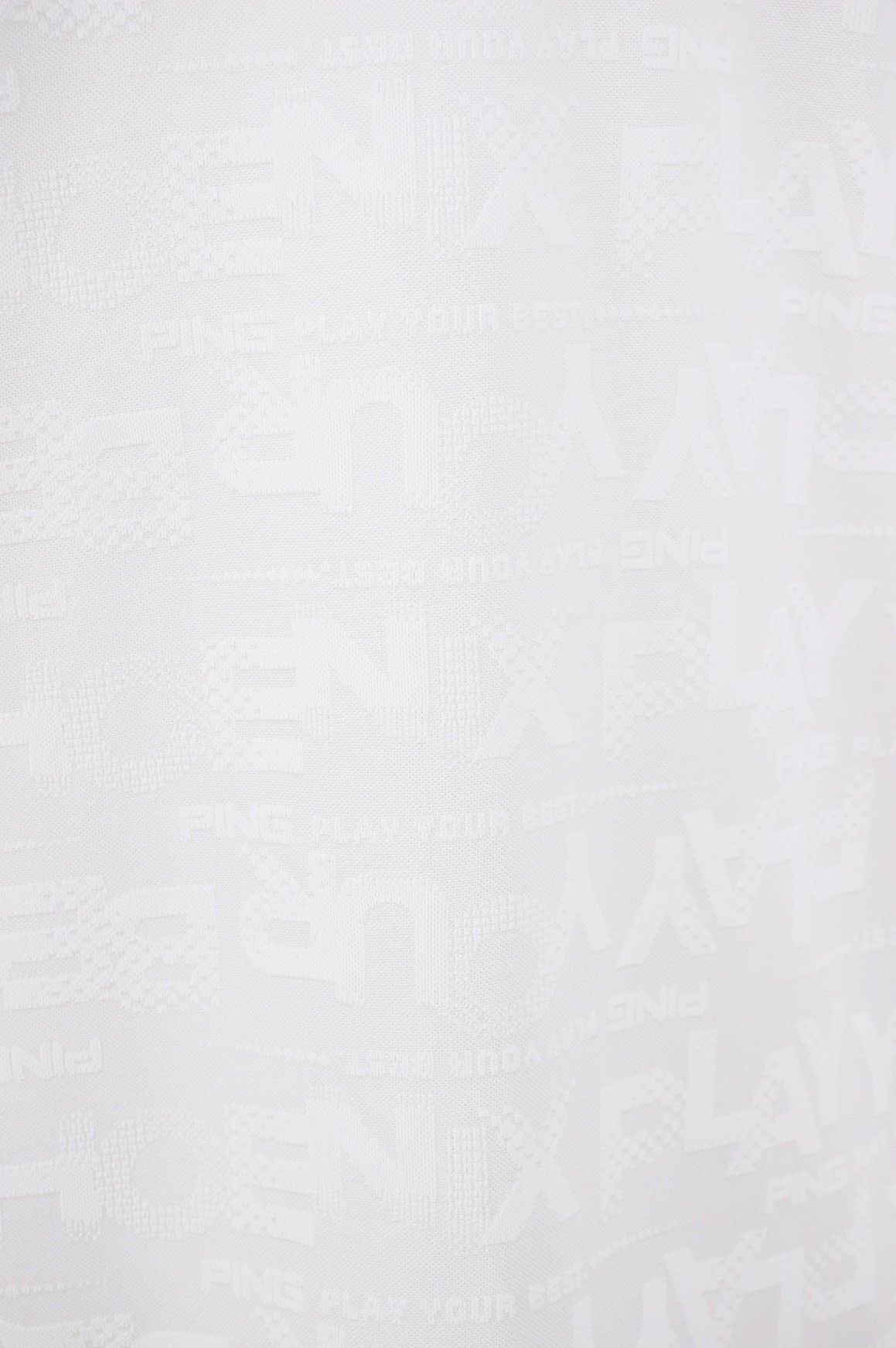 ピンのハイネックシャツ