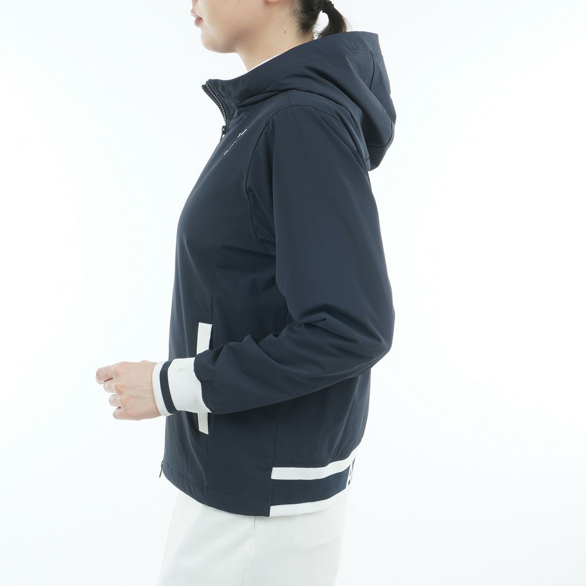 アドミラルゴルフのブルゾン