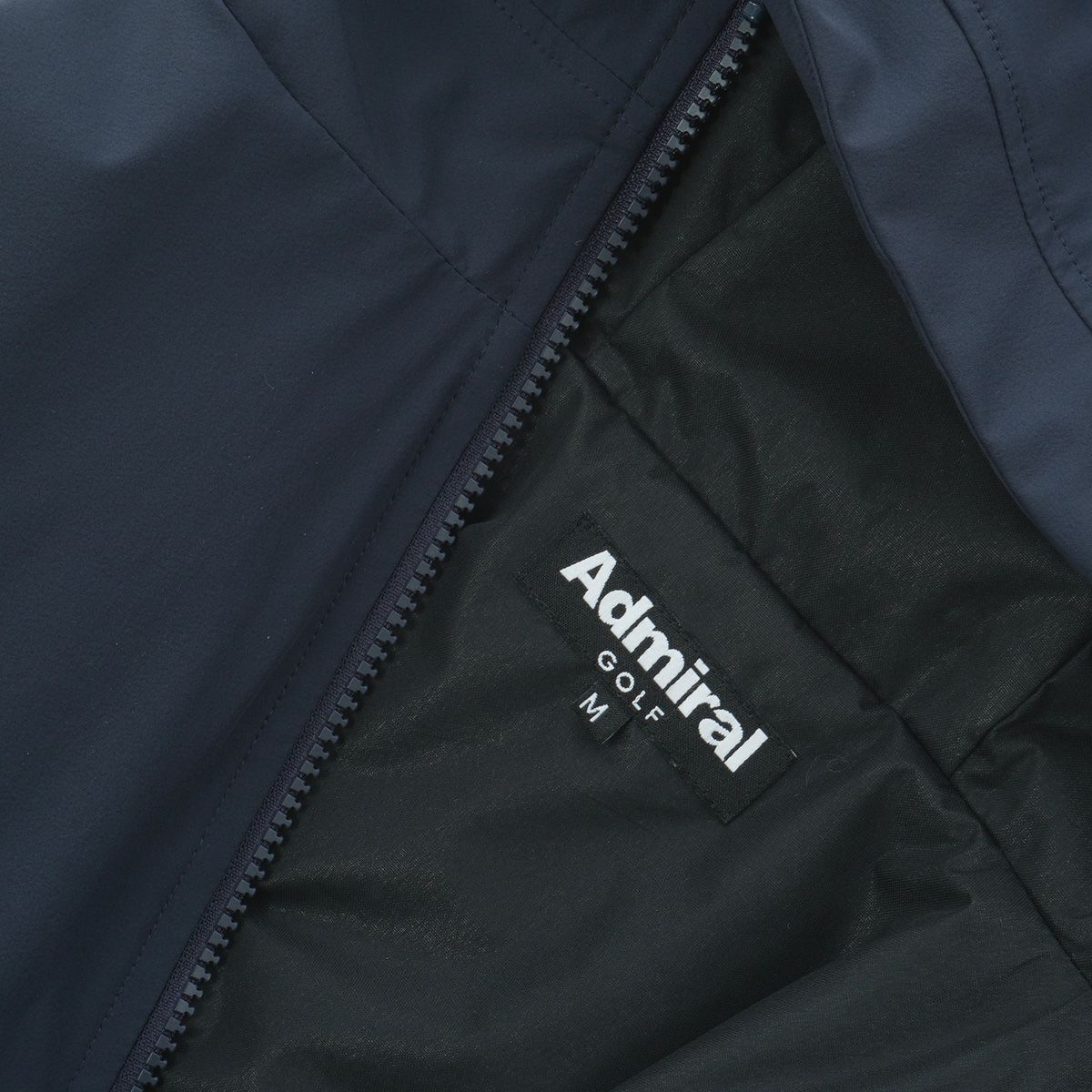 アドミラルゴルフのブルゾン