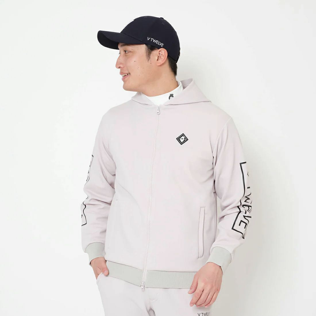 V12のブルゾン