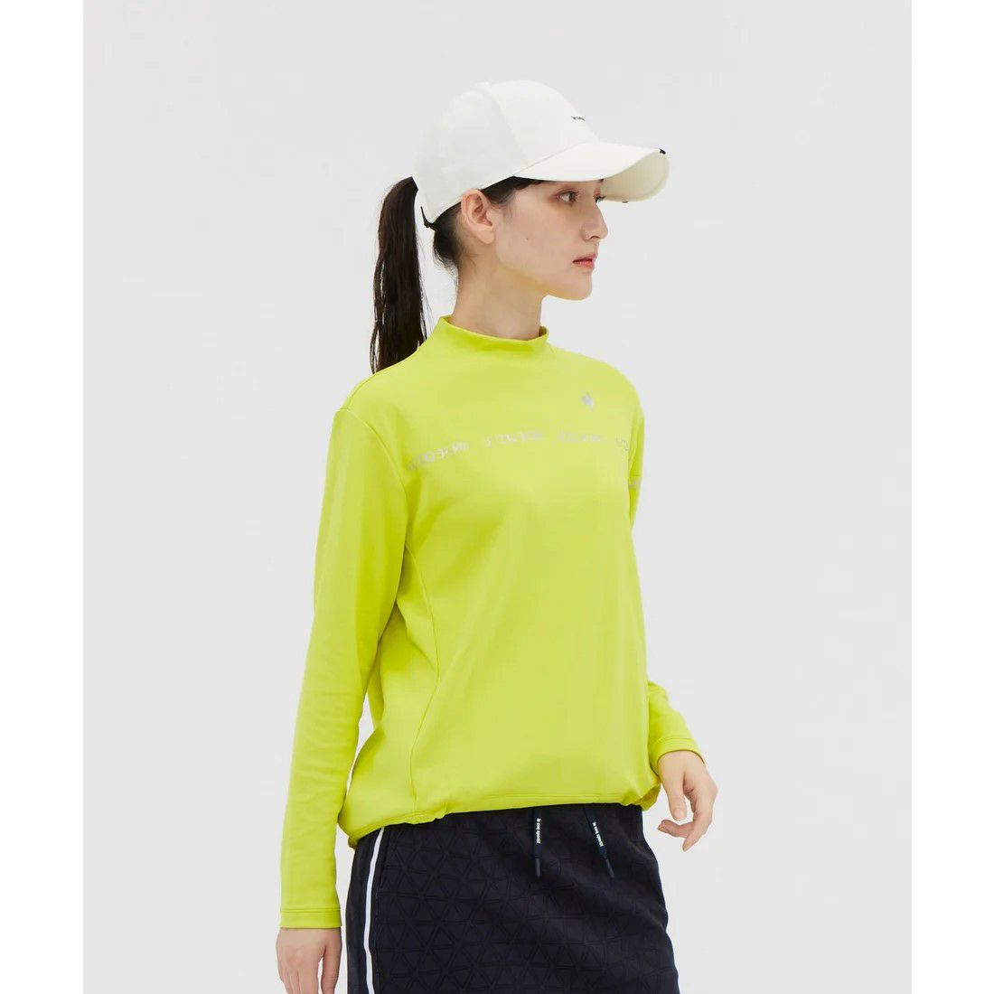 ルコックスポルティフゴルフのハイネックシャツ