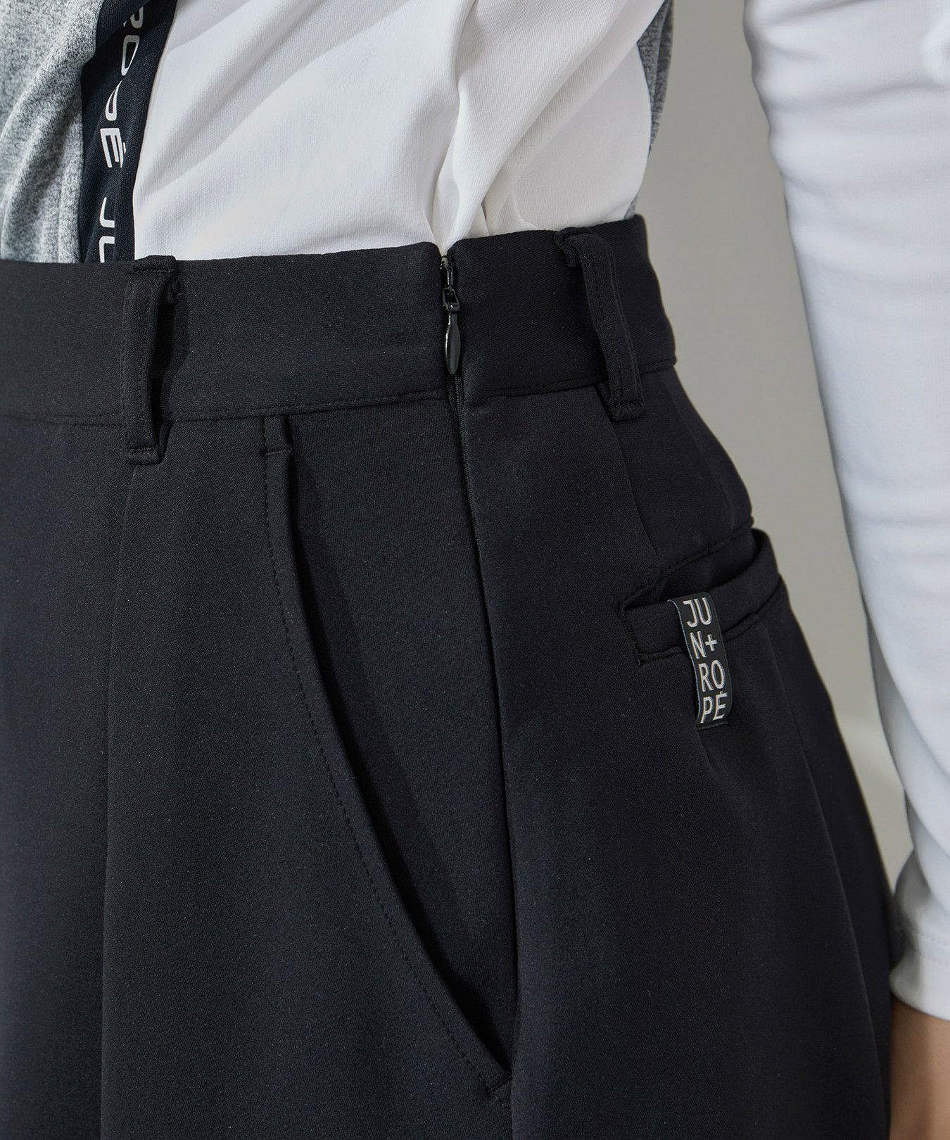 ジュンアンドロペのスカート