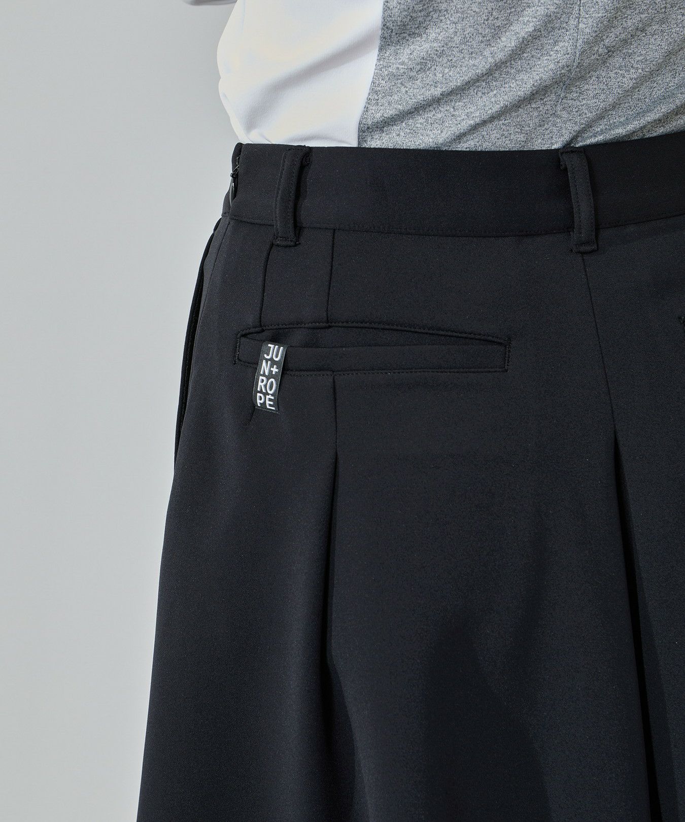 ジュンアンドロペのスカート