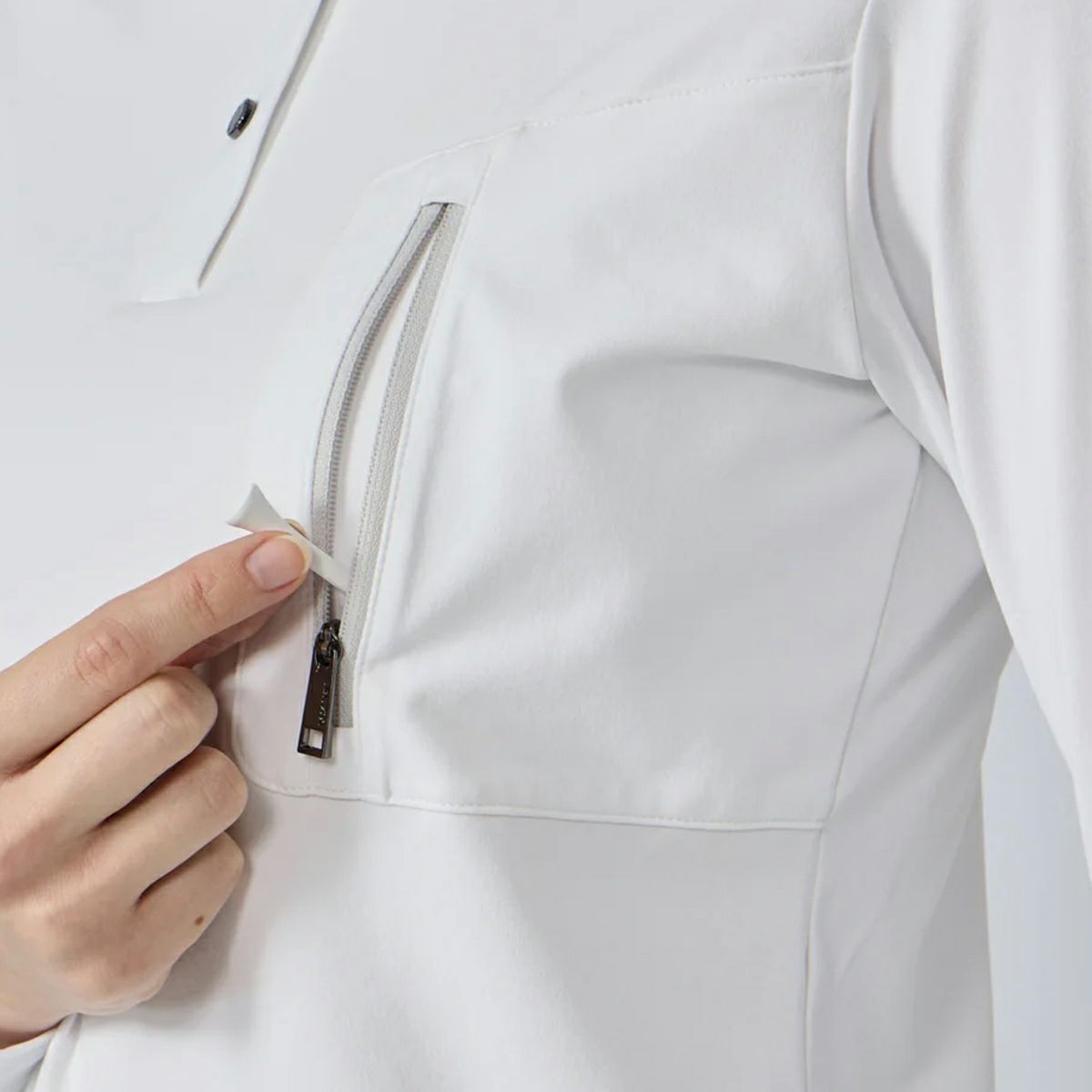 デサントゴルフのポロシャツ