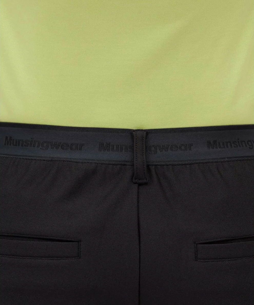 マンシングウェアのパンツ