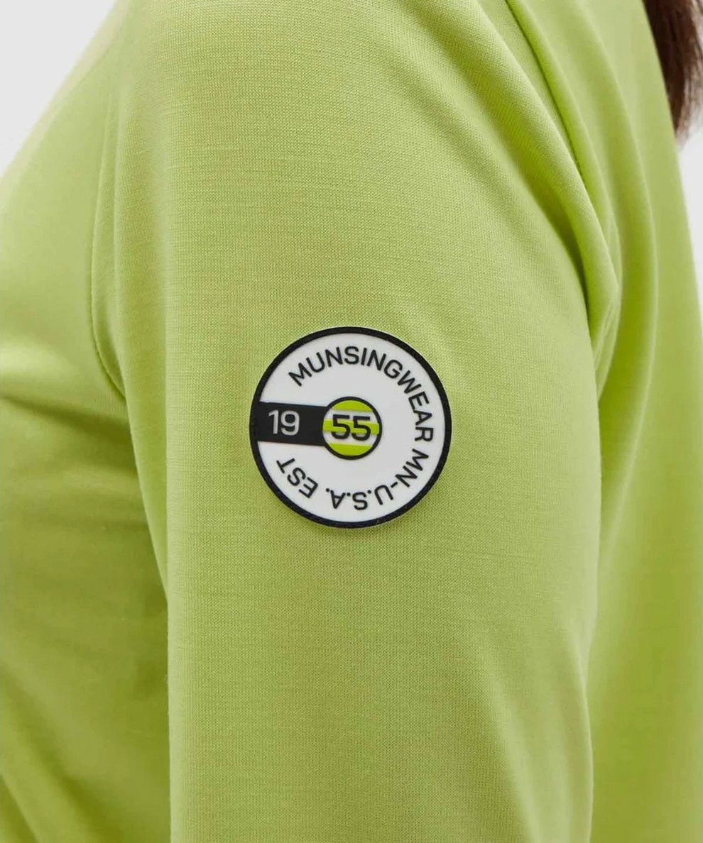 マンシングウェアのハイネックシャツ