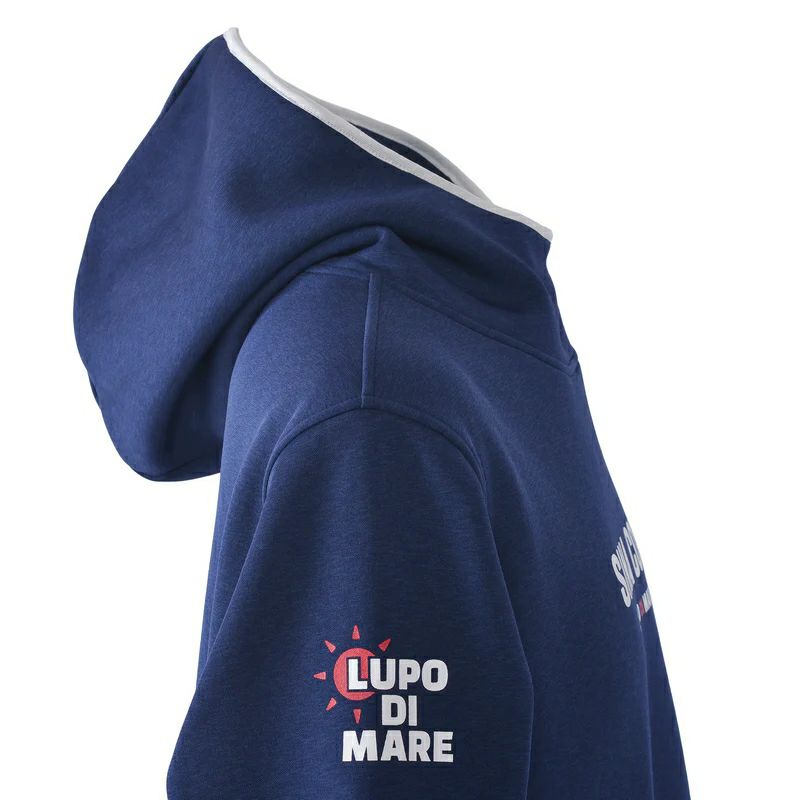 シナコバのパーカー