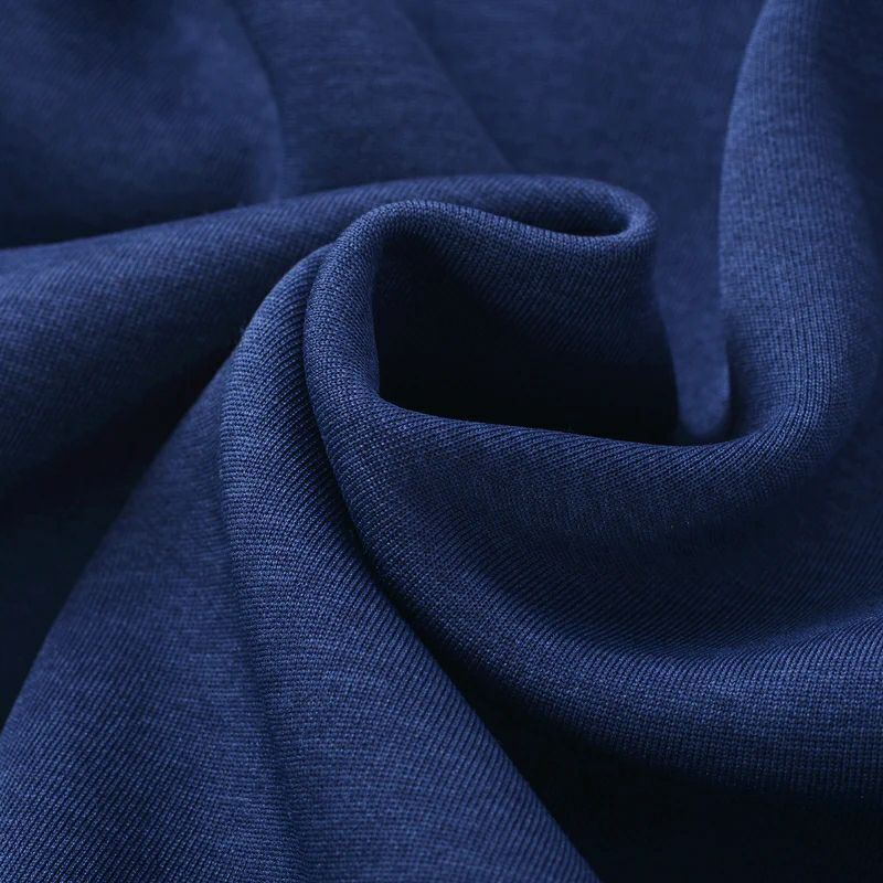 シナコバのパーカー