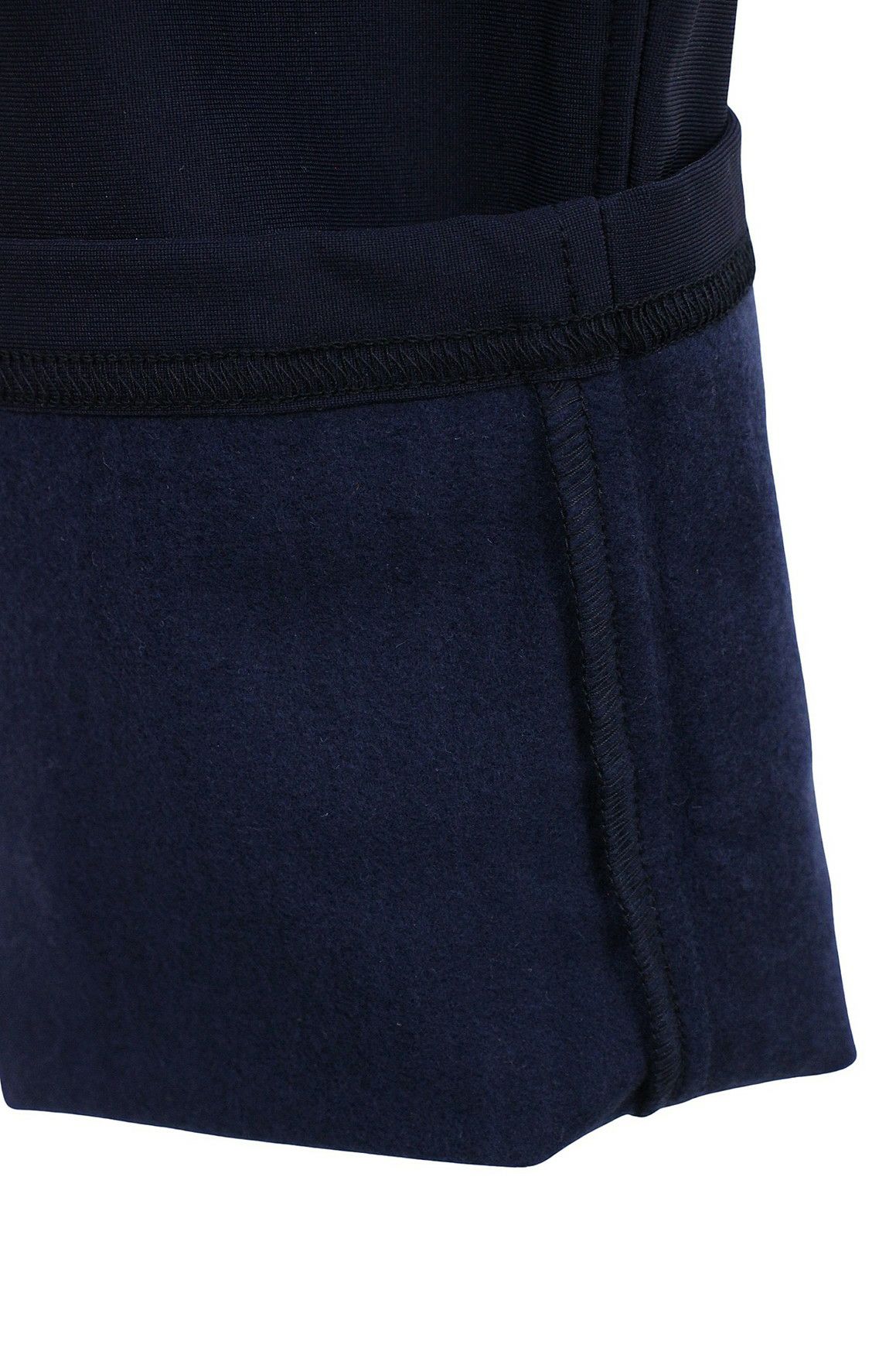 シナコバのパンツ