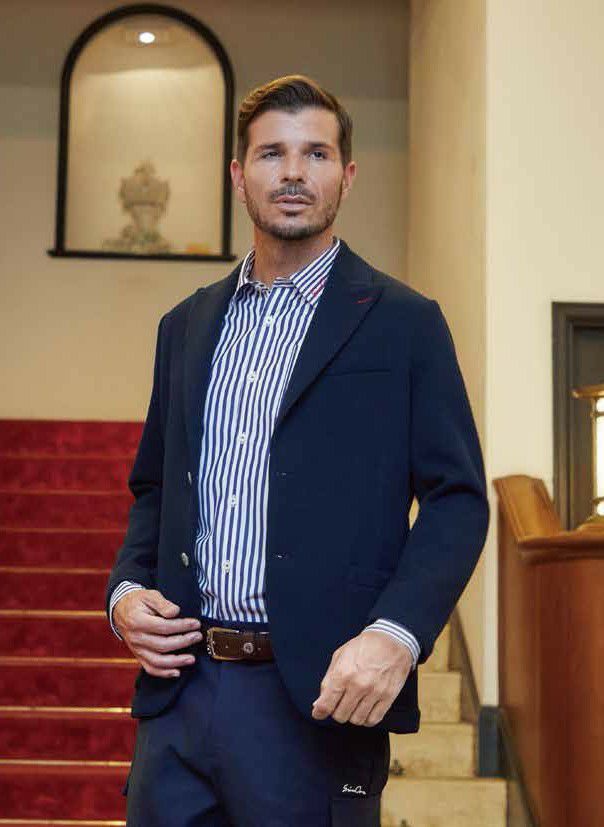 シナコバのジャケット