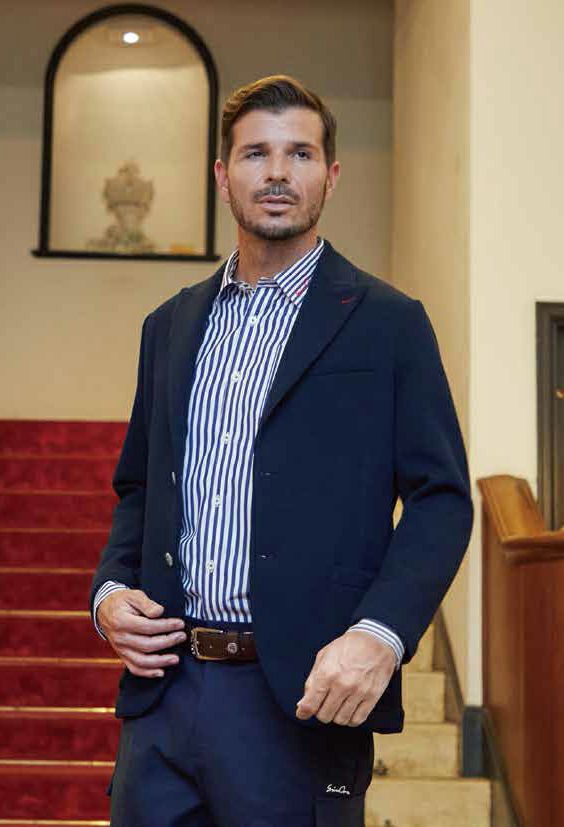 シナコバのカジュアルシャツ