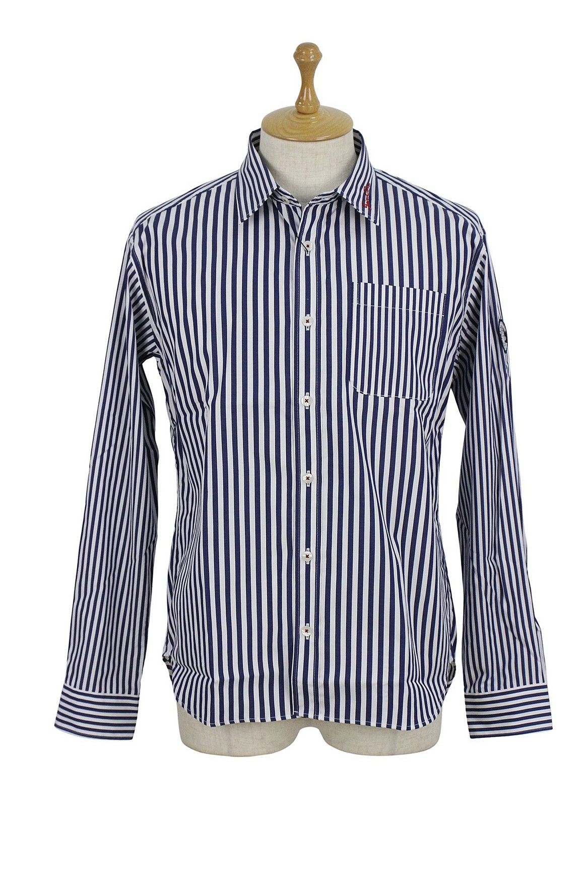 シナコバのカジュアルシャツ